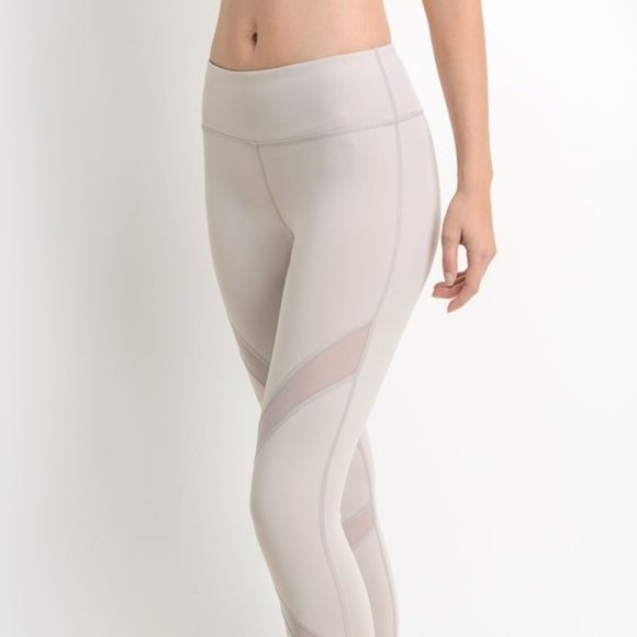 Mesh-Panel Active Leggings with Zipper Pocket - Picture 2 of 6